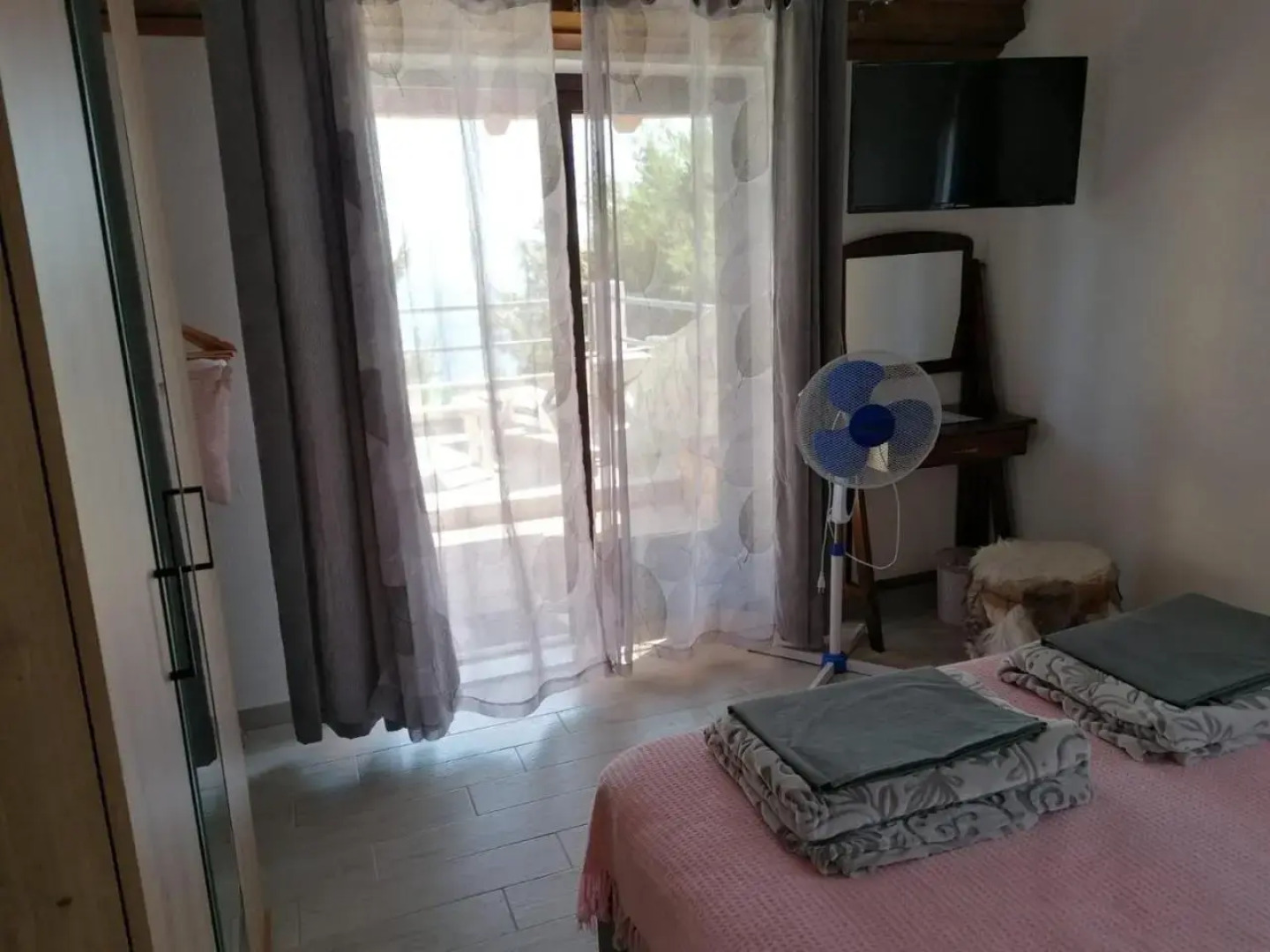 Apartments Misini Dvori