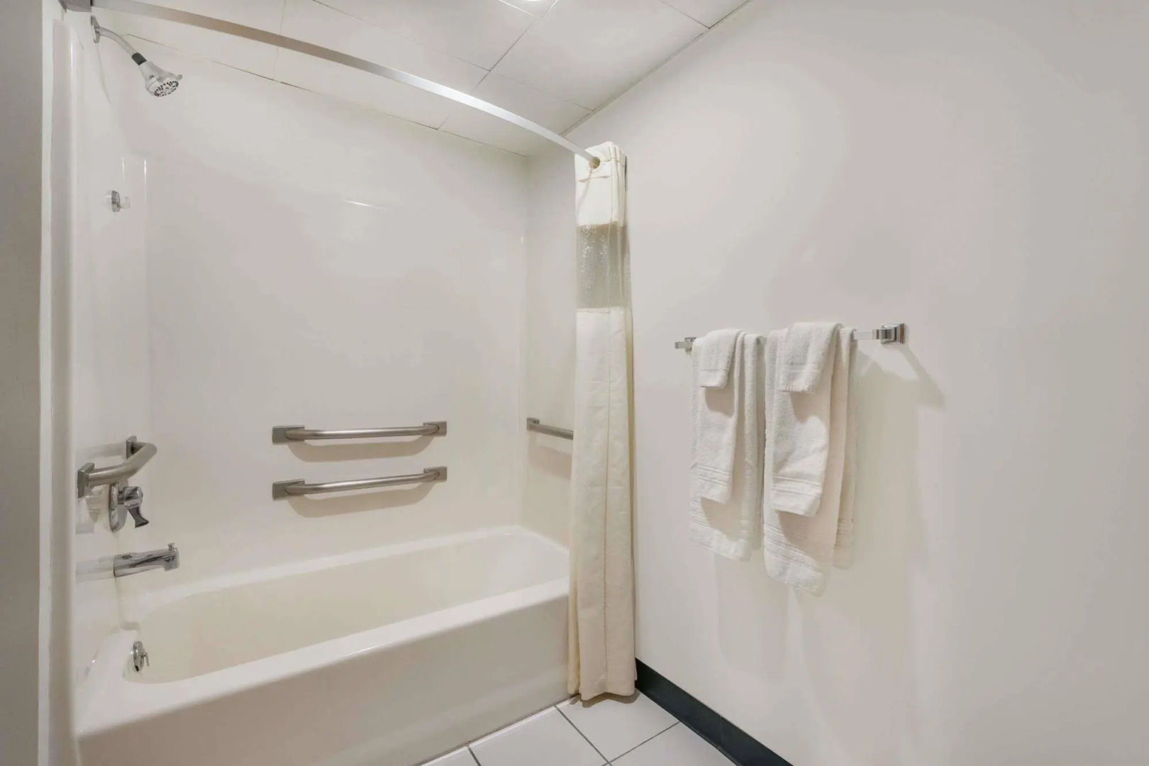 Americas Best Value Inn & Suites