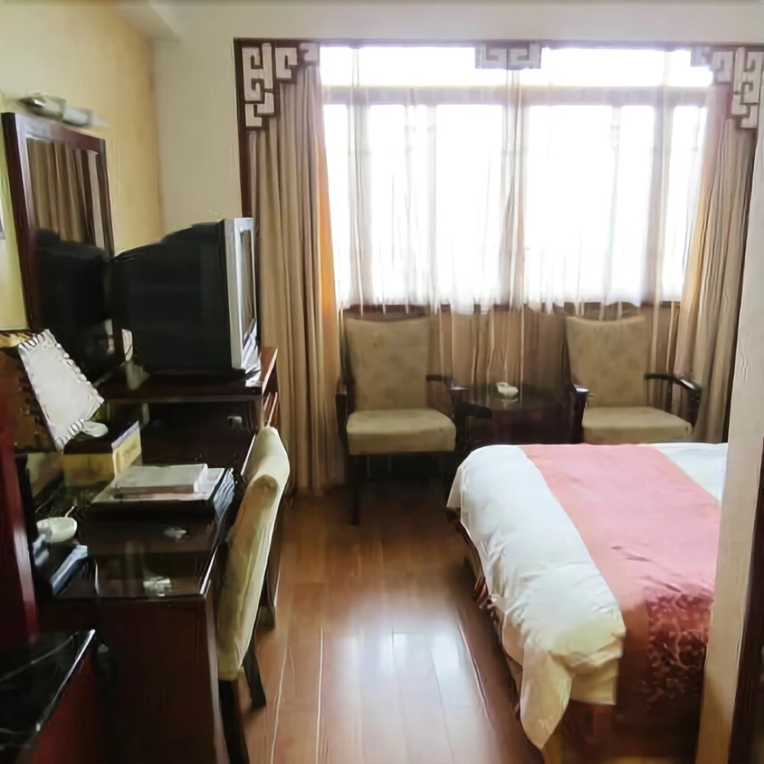 Rong Tai Auto Industry Business Center Hotel