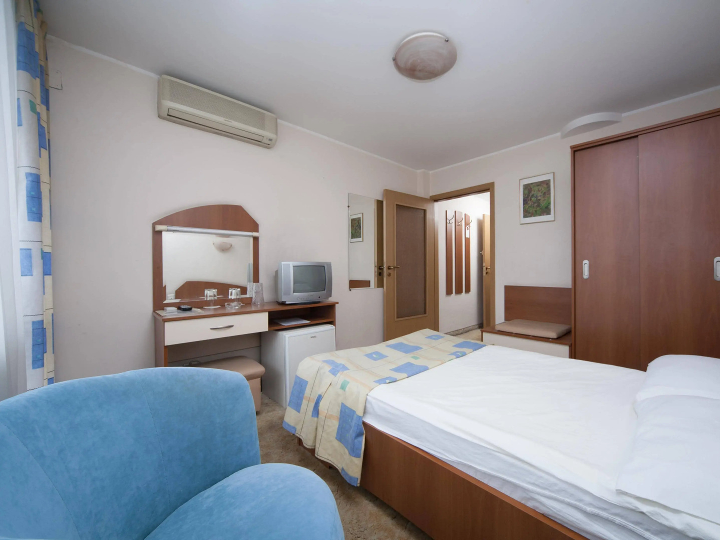 Slavyanska Beseda Hotel