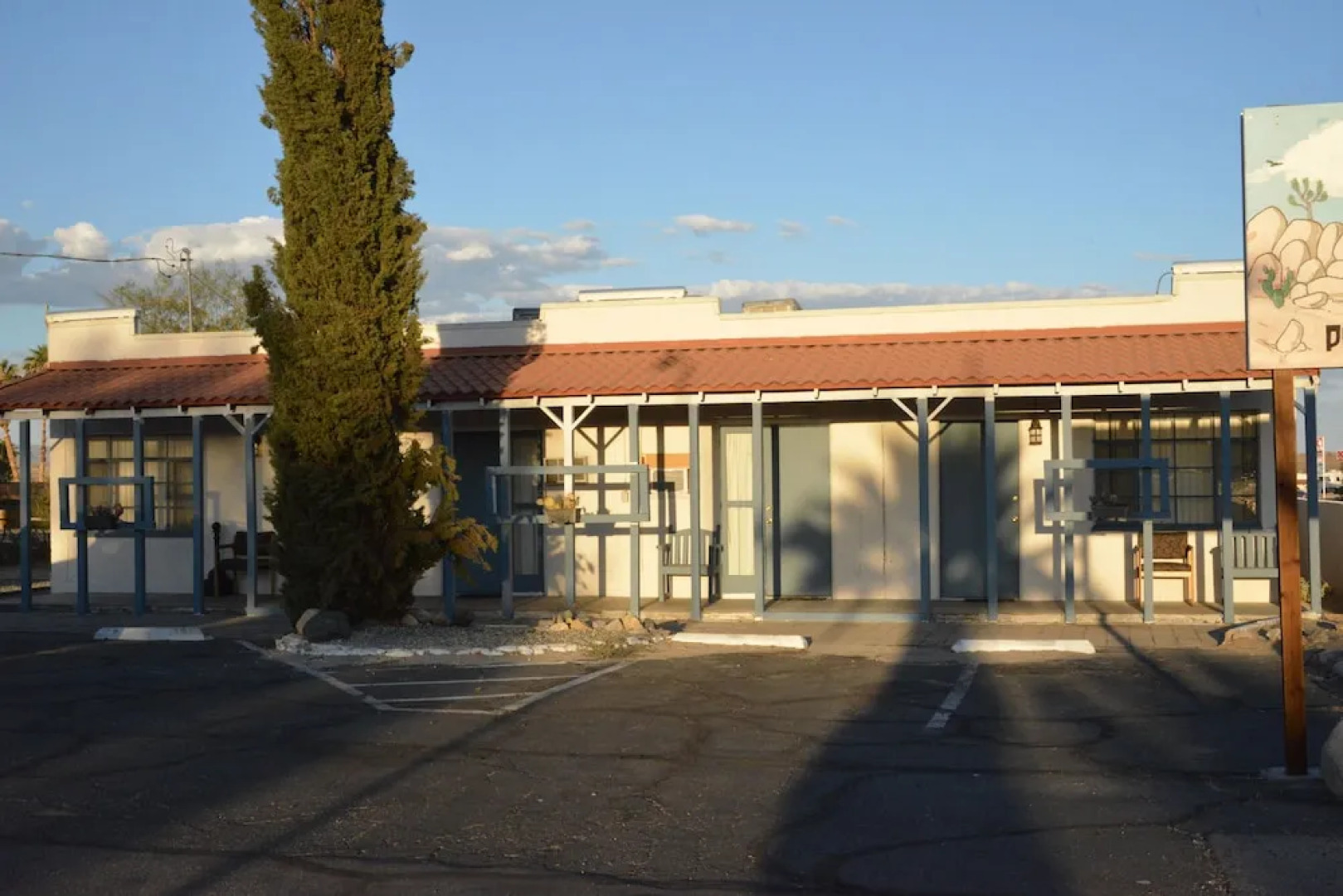 Mojave Trails Inn and Suites