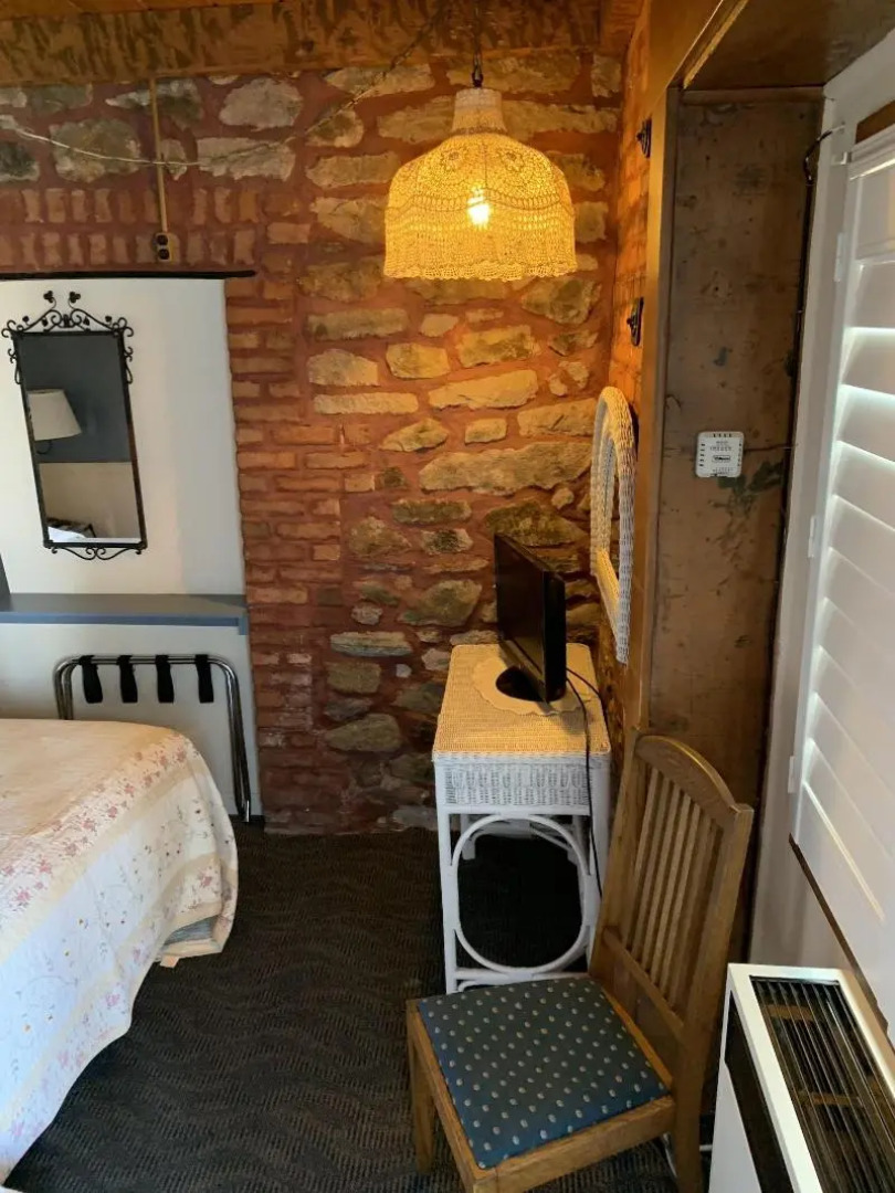 Sugarloaf Mountain Motel