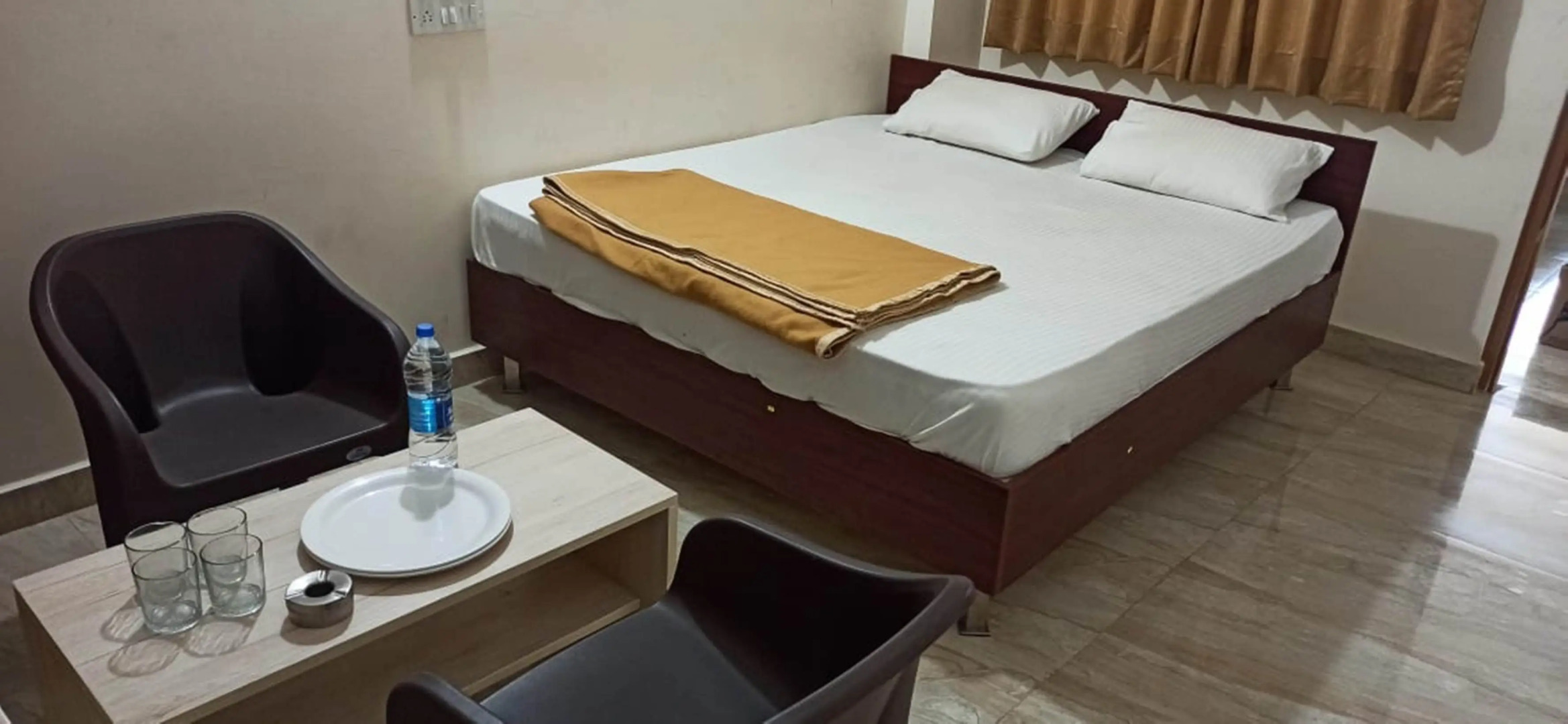 iROOMZ Suchira Lodge