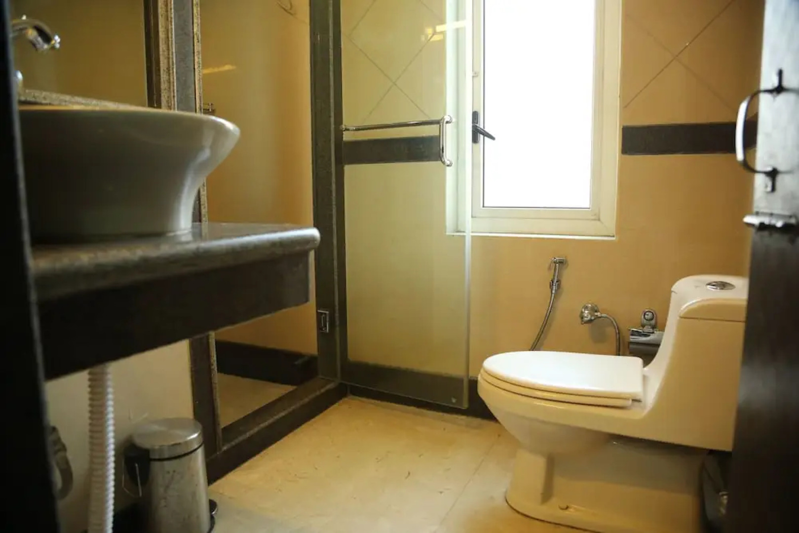 OYO 5121 Hotel Ocean