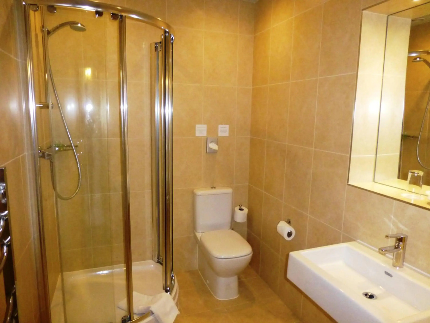 The Riverside House Hotel