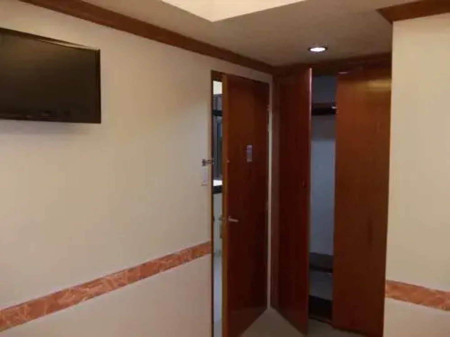 Murmar's Le Pram Hotel