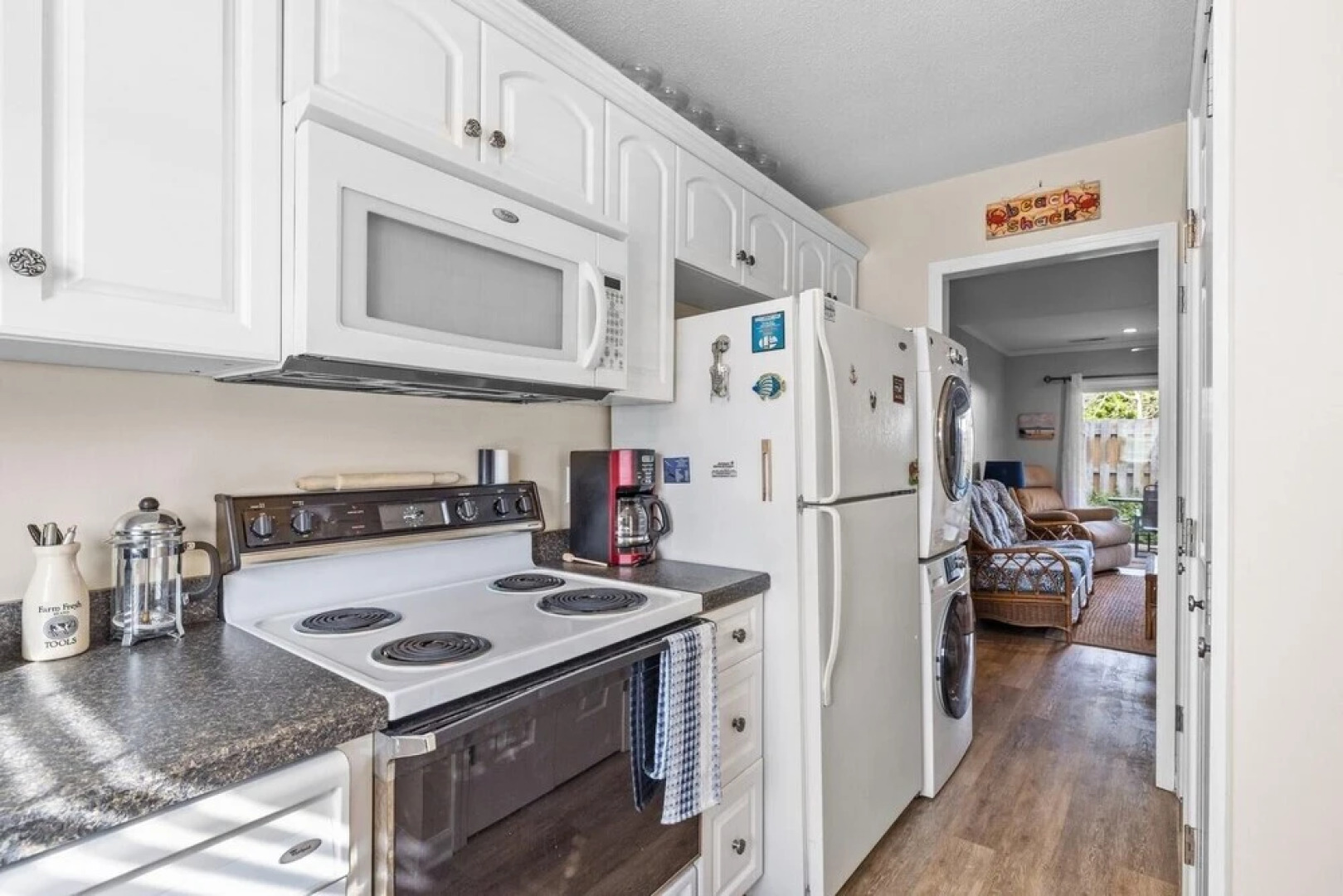 Sand Dollars & Sunshine 2 Bedroom Condo by Redawning