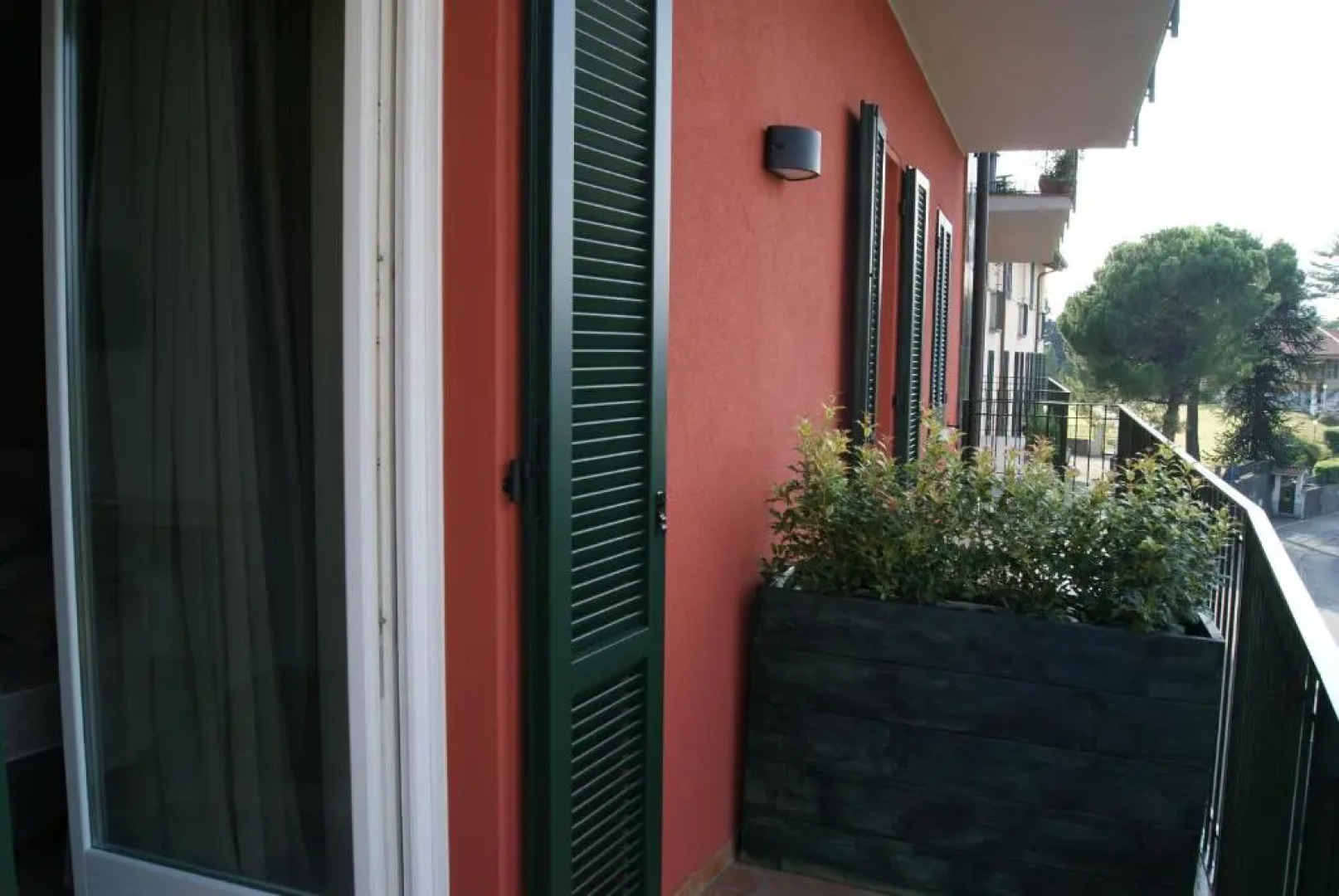 Daman Rooms & Breakfast