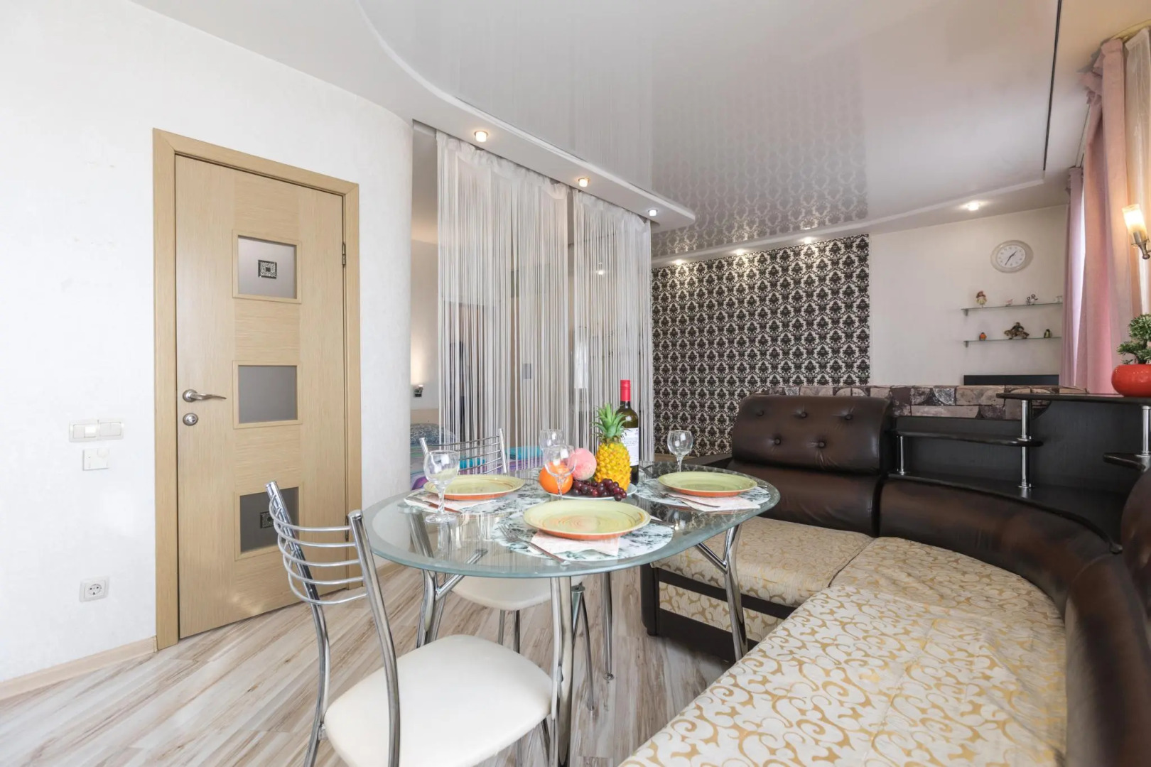 Yousinn (Юсинн) на улице 2-ой Обской 73