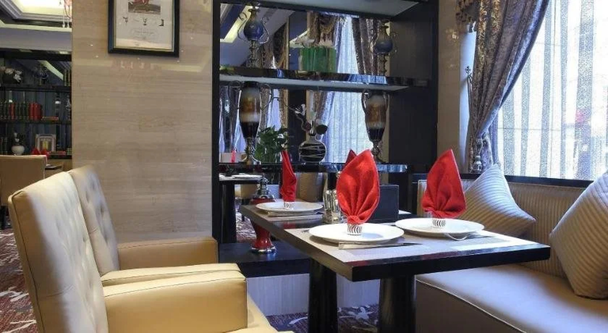 Chengde Ziyu International Holiday Hotel