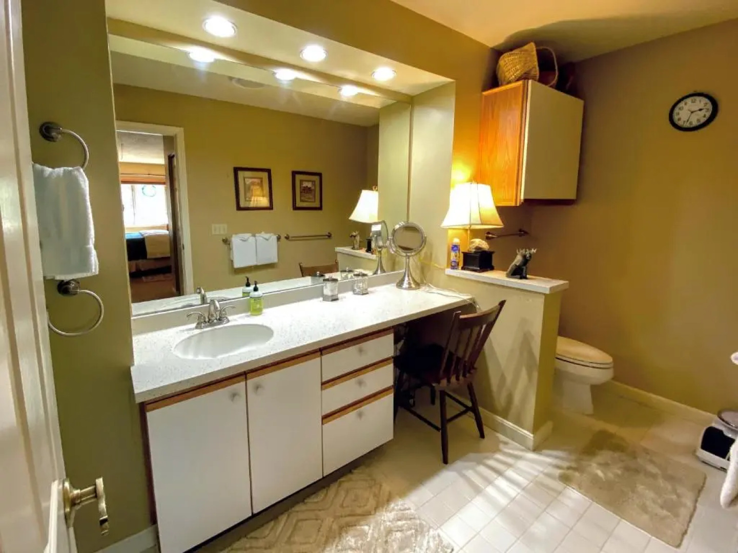 F8 Luxurious Mt Washington Hotel Golf Course Home Wifi Cable Air Conditioning