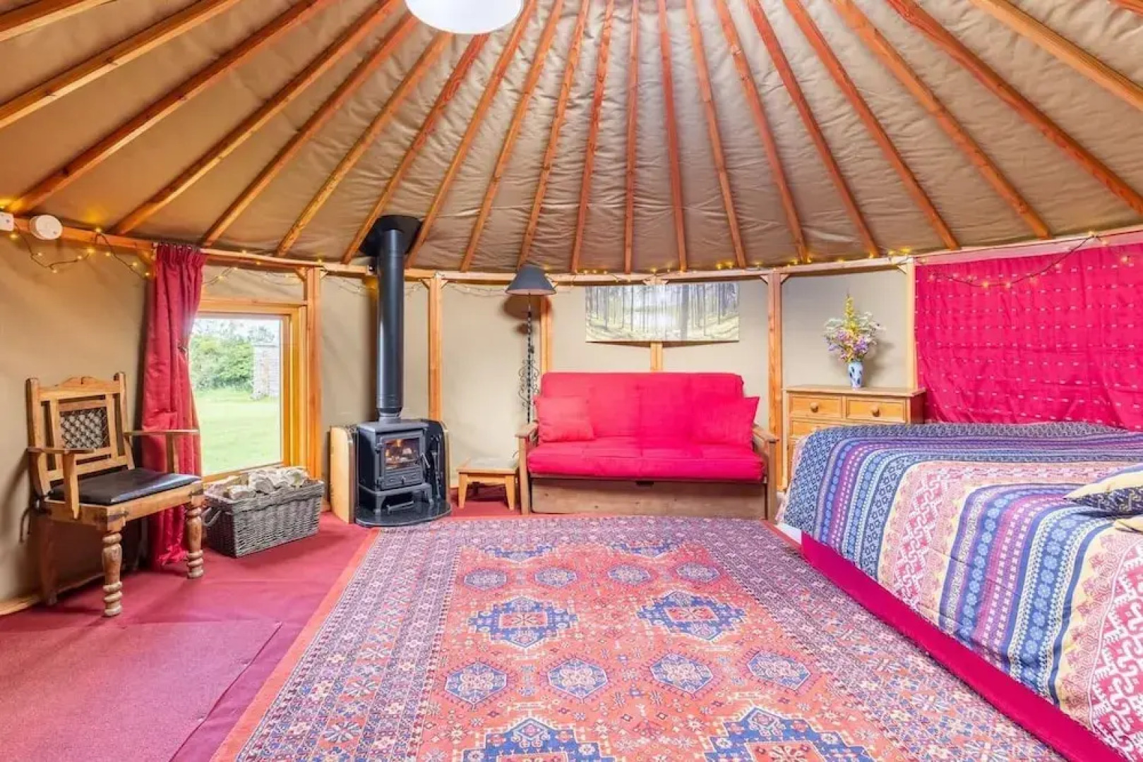 Roundhouse Yurt, Stunning Views, Totnes Dartmouth