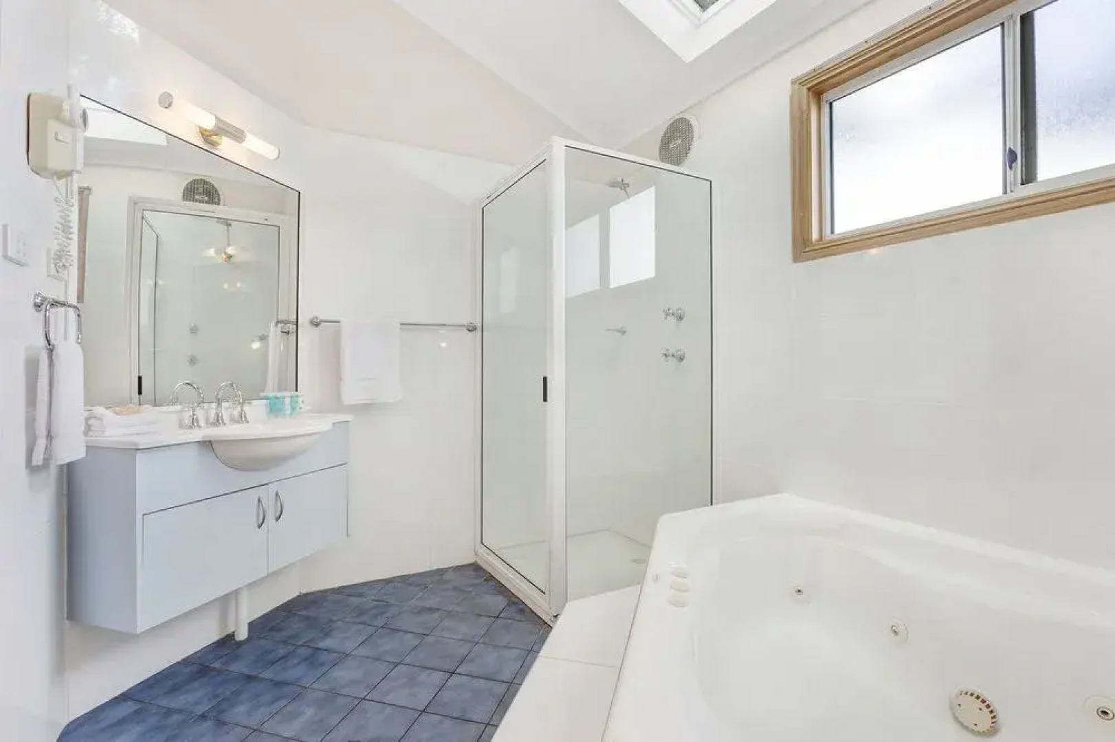 Kendalls Beach Holiday Park