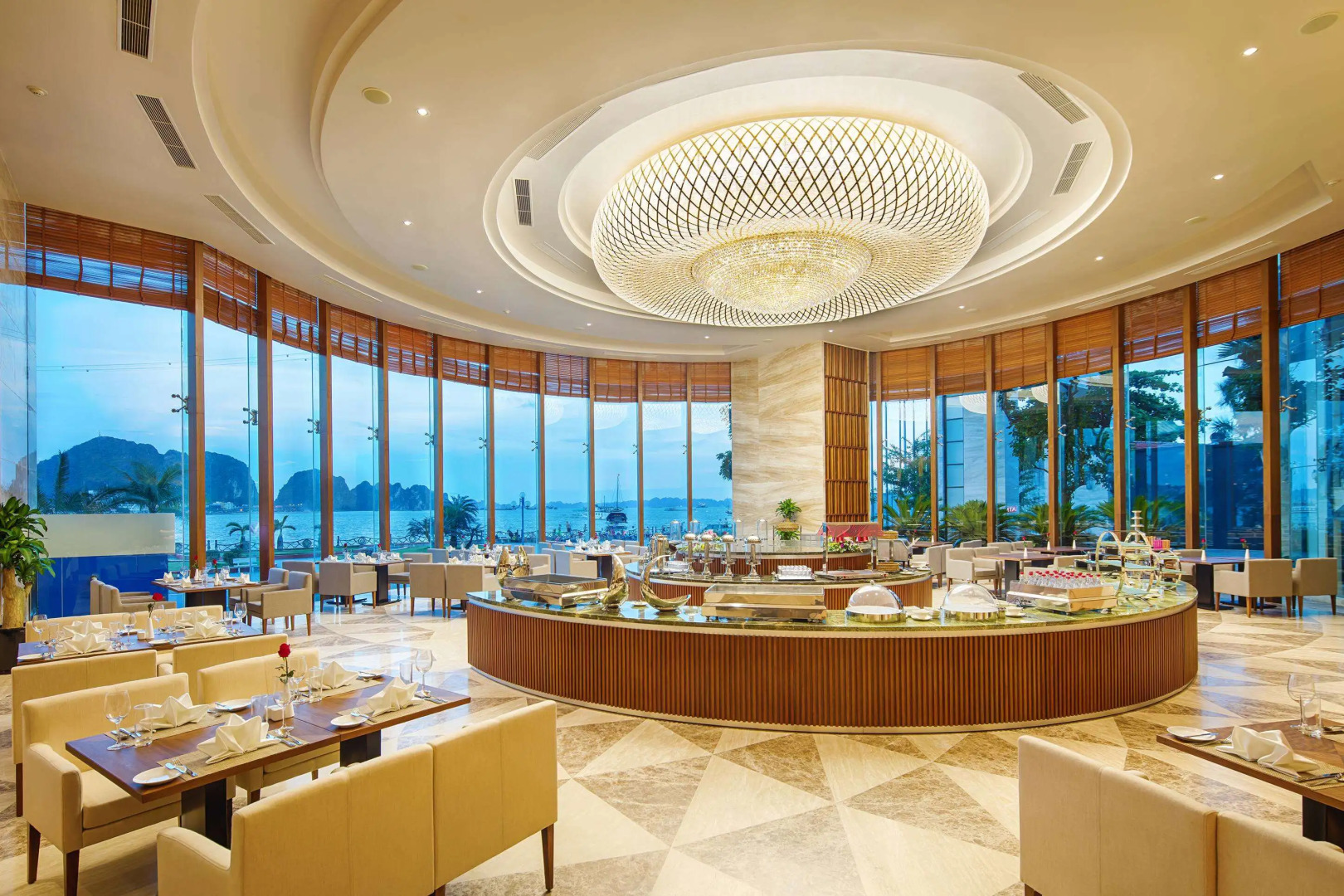 Wyndham Legend Halong Hotel