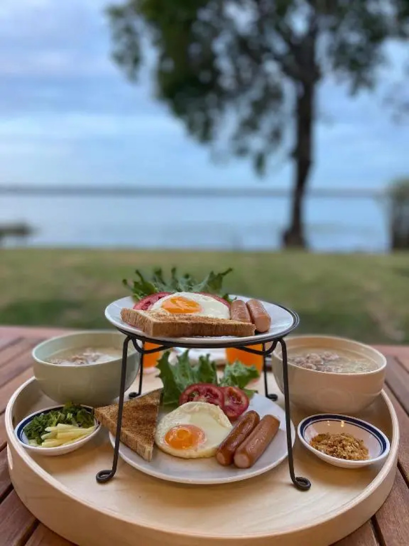 Lake House Naka Cave