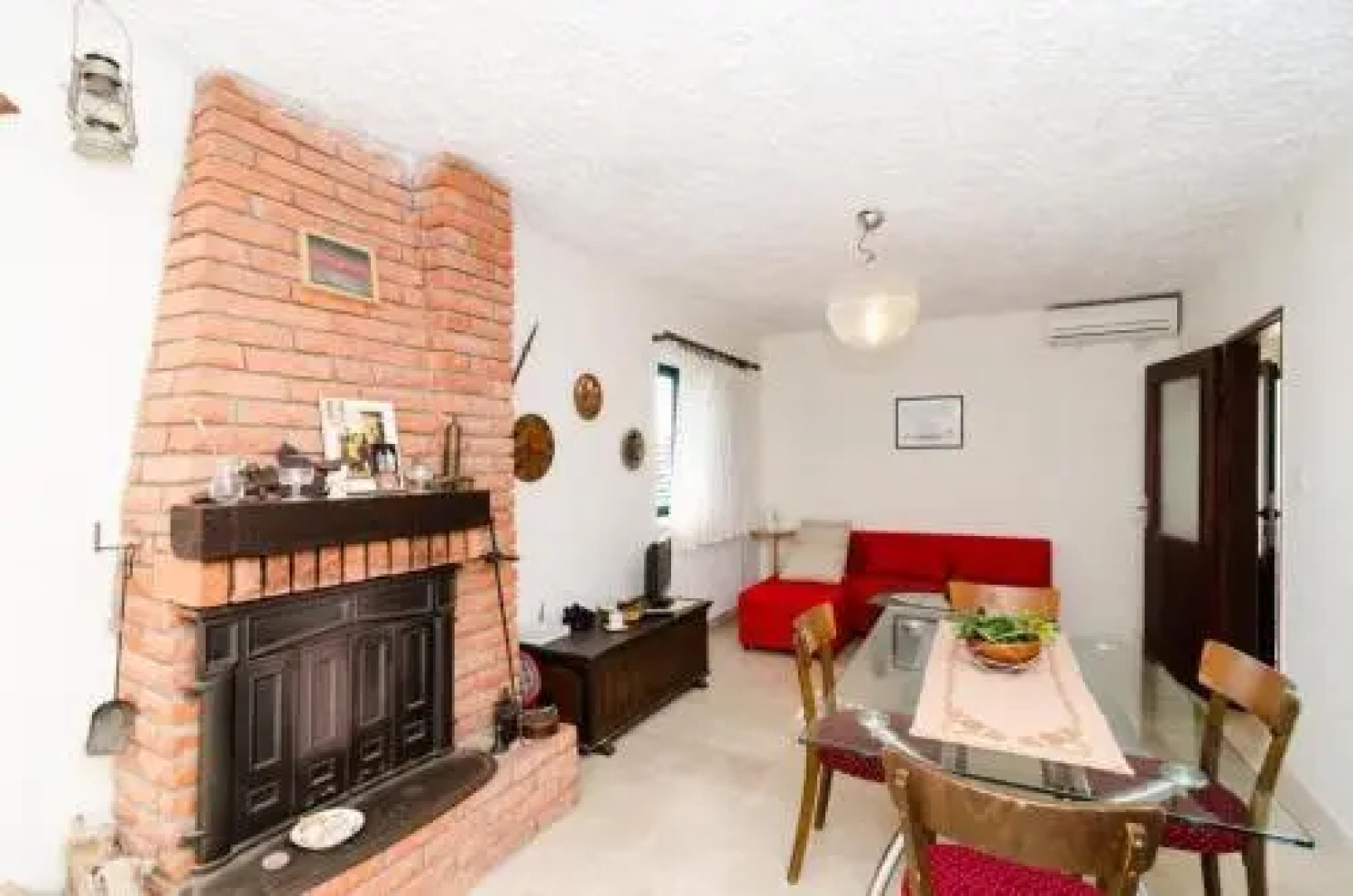 Three-Bedroom Holiday Home in Potomje