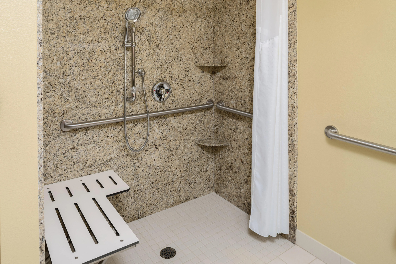 Holiday Inn Express Klamath - Redwood Ntl Pk Area by IHG