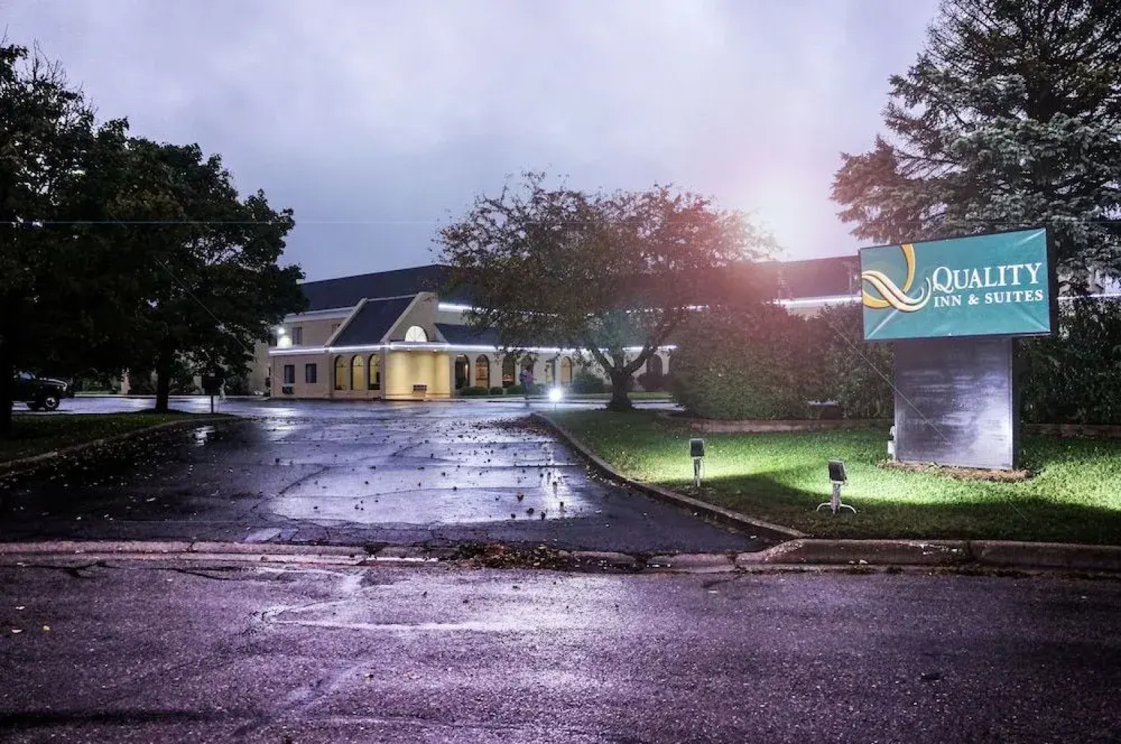 Quality Inn & Suites