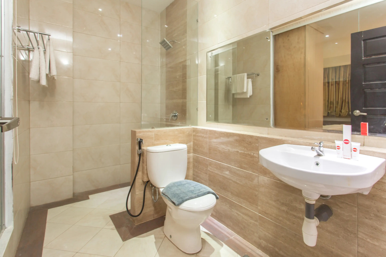 OYO 663 Hotel Sejati