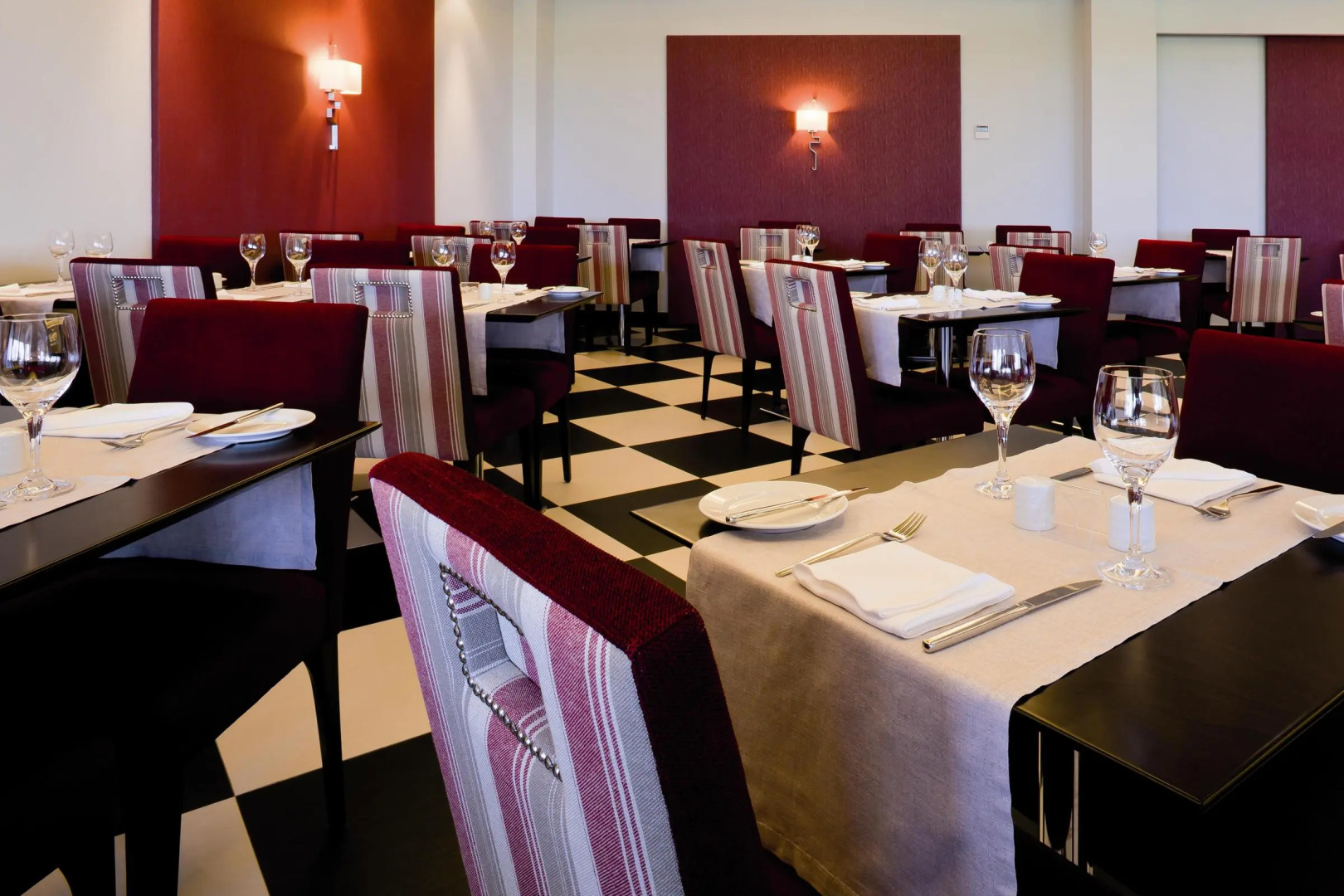 Отель Ozadi Altura Beach Resort