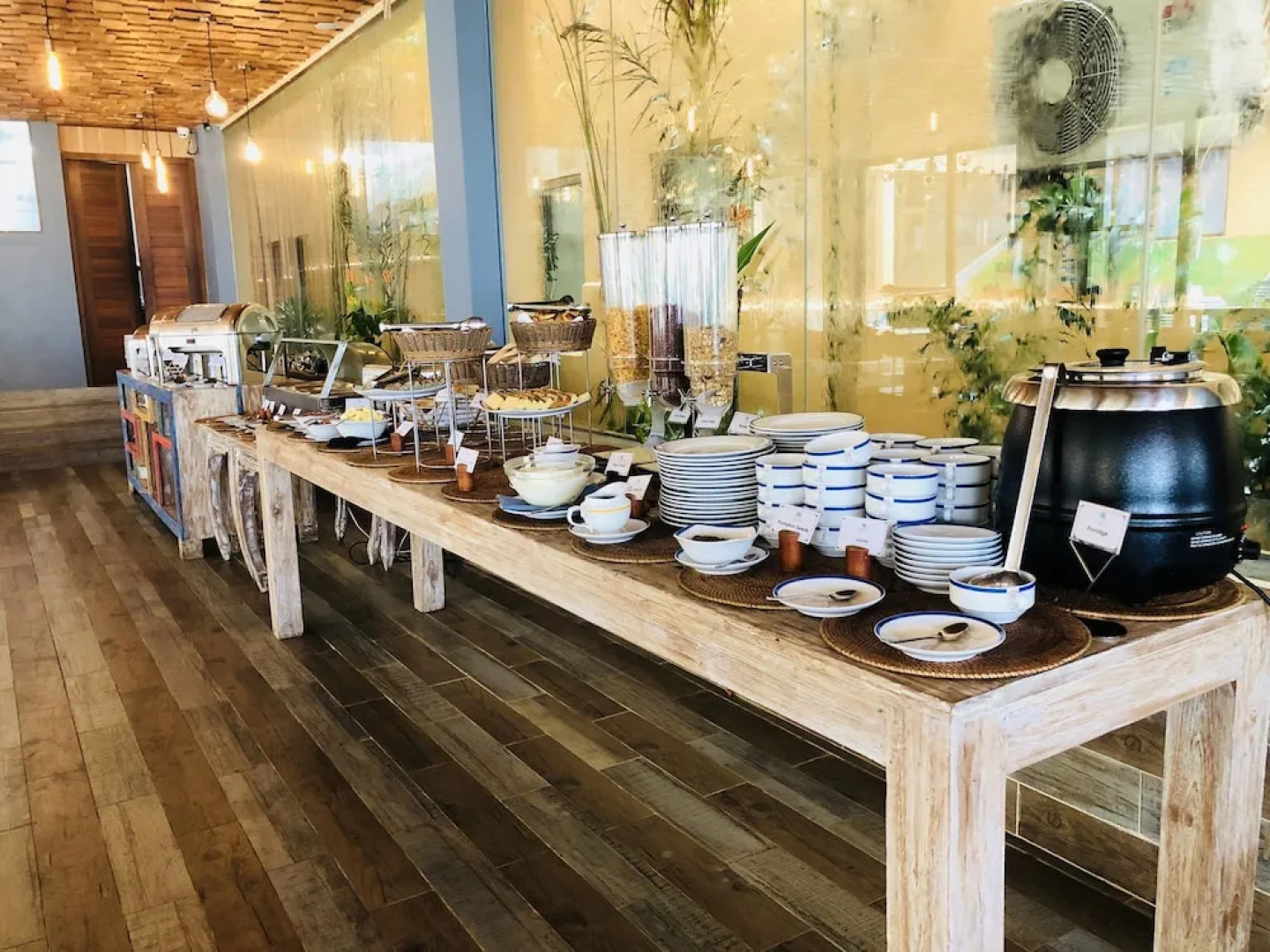 Thaproban Pavilion Waves Unawatuna