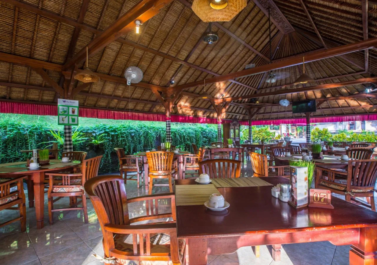 Santi Mandala Villa & Spa