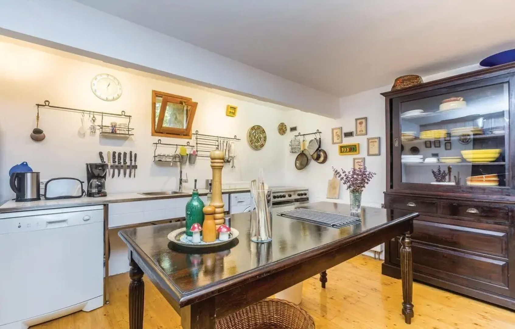 Awesome Home in Malinska With 3 Bedrooms, Outdoor Swimming Pool and Wifi