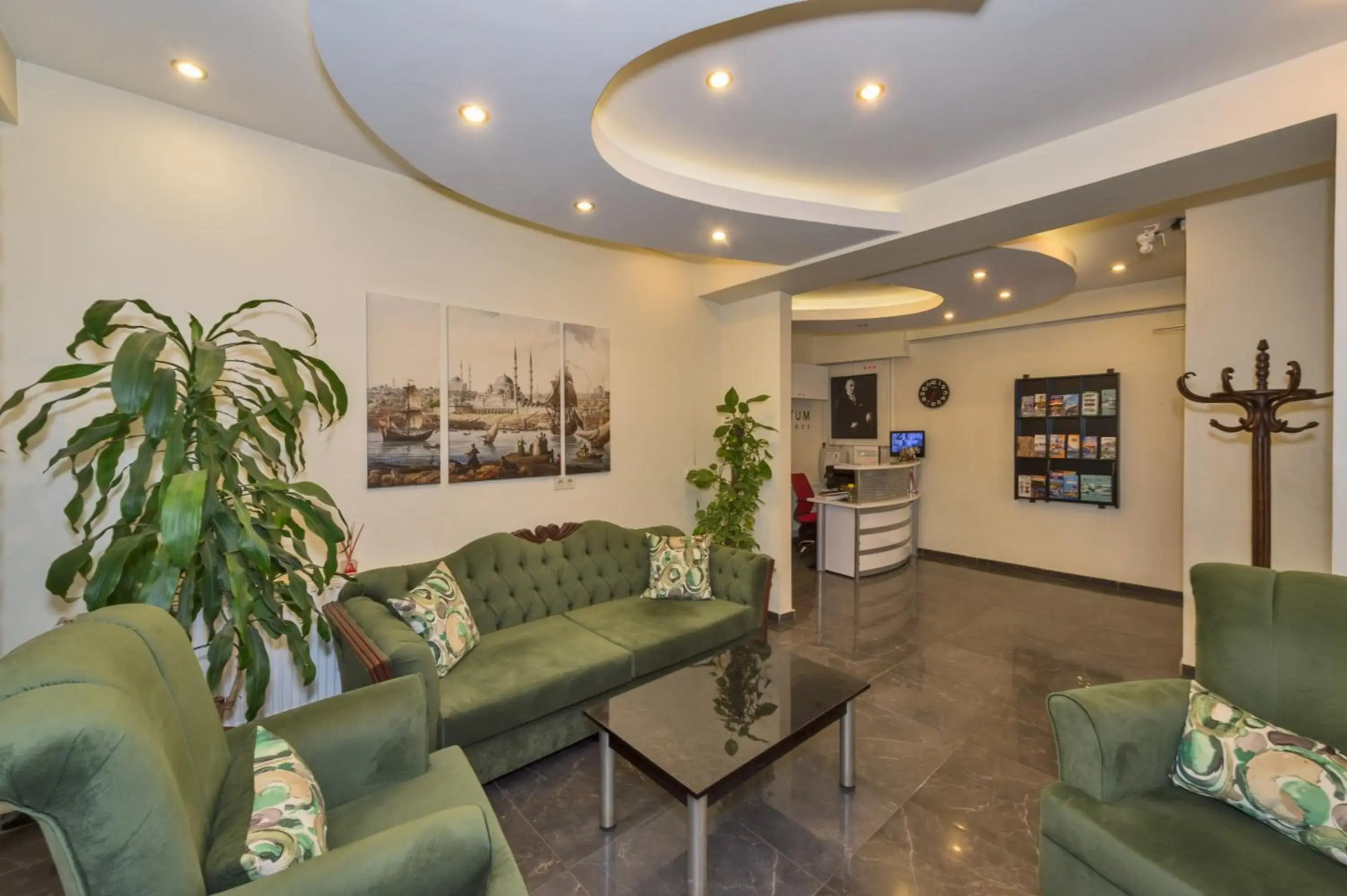 Апарт-отель Invictum Residence