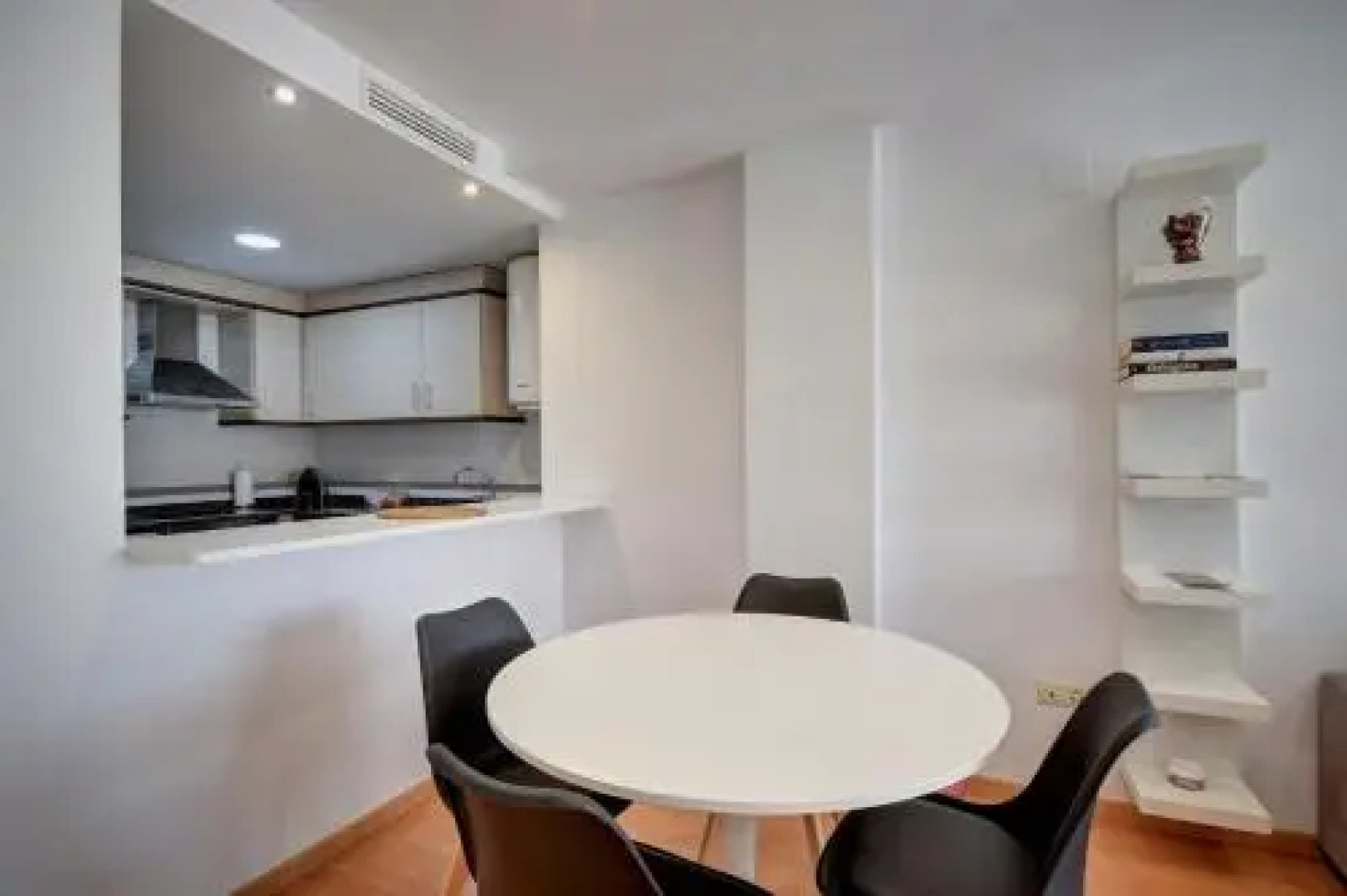 Friendly Rentals Malvarrosa Beach Apartment