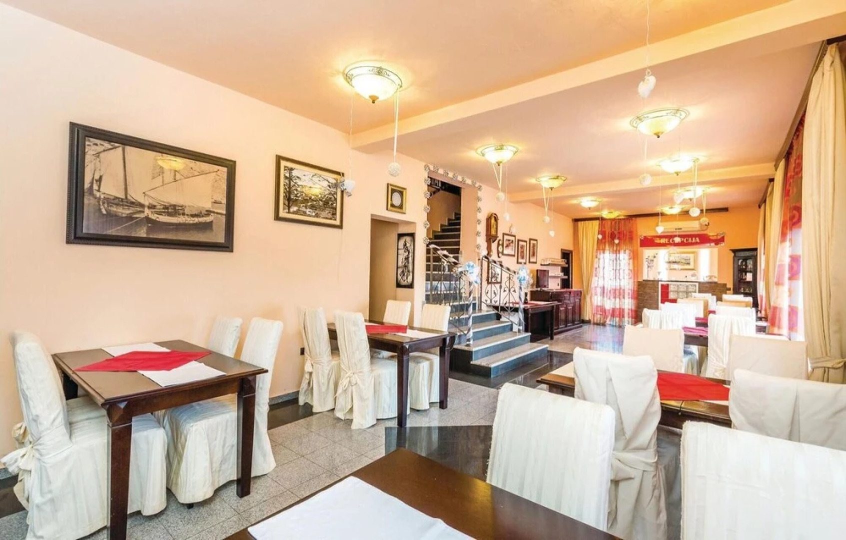 Beautiful Home in Metajna With Wifi and 14 Bedrooms