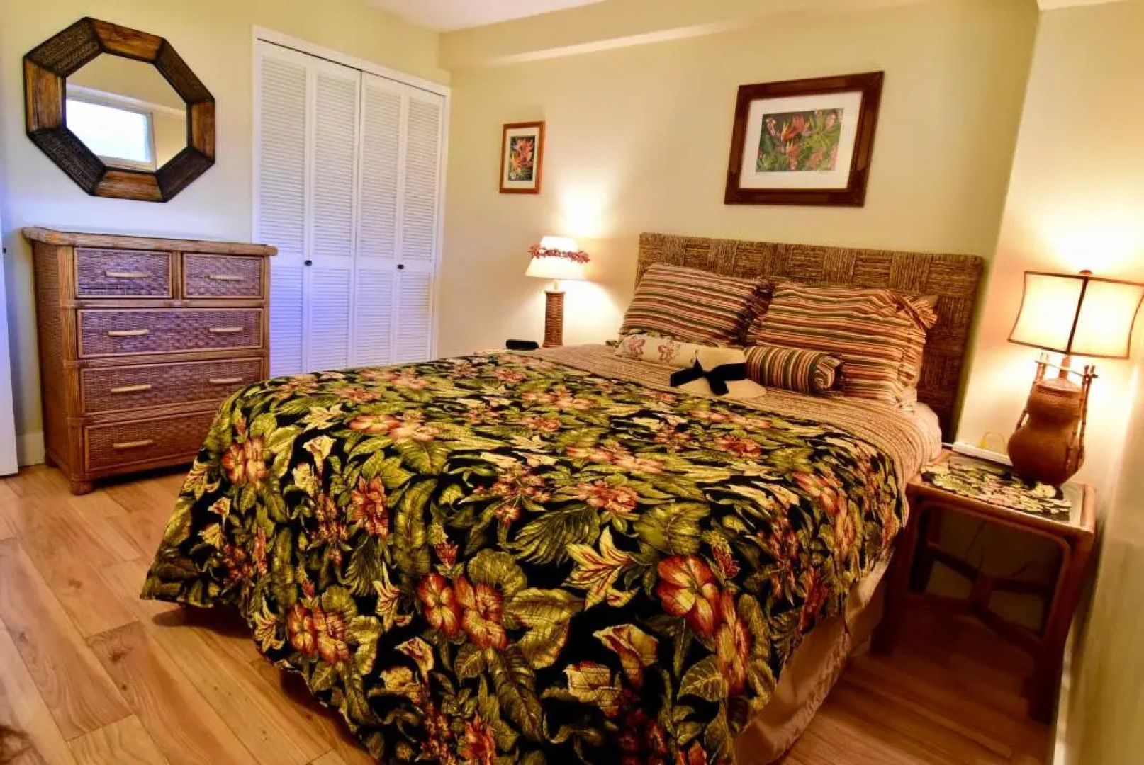 Jenny's Pineapple Cottage