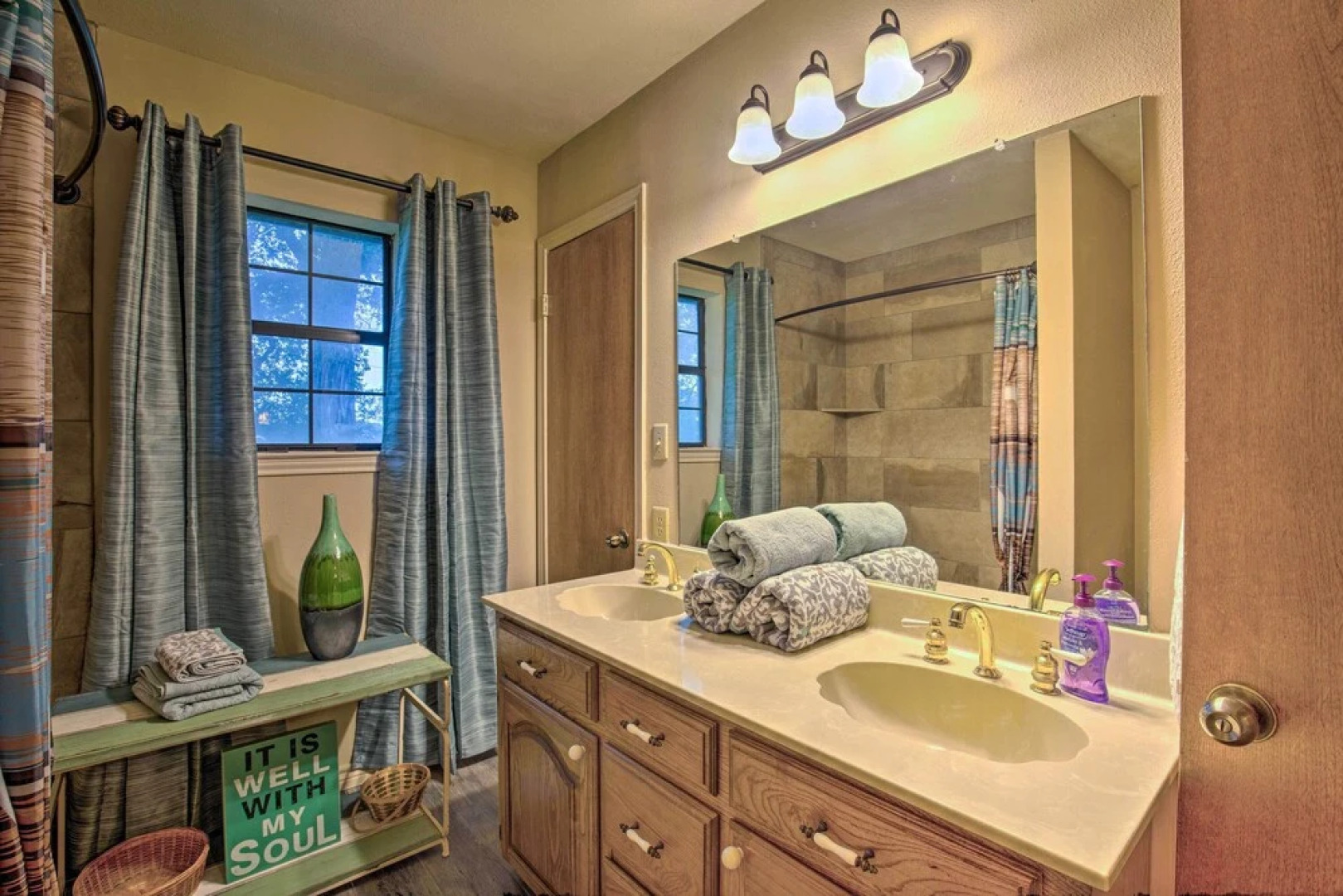 Cozy Family Home w/ Fire Pit, 4 Mi to Lake Fork