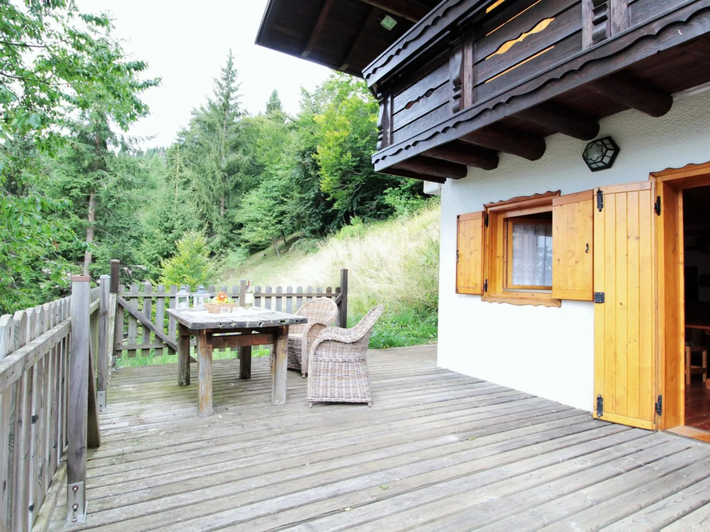 Belvilla by OYO Hilltop Chalet in Lamon With Views