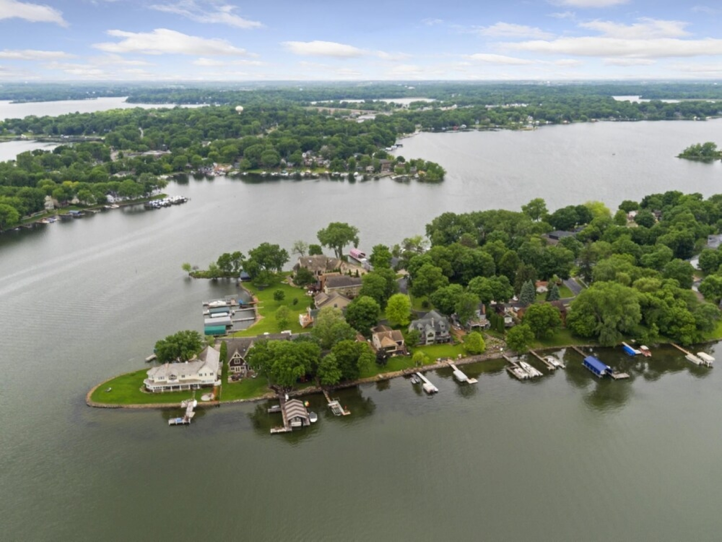 Minnestay-Lakefront Luxury