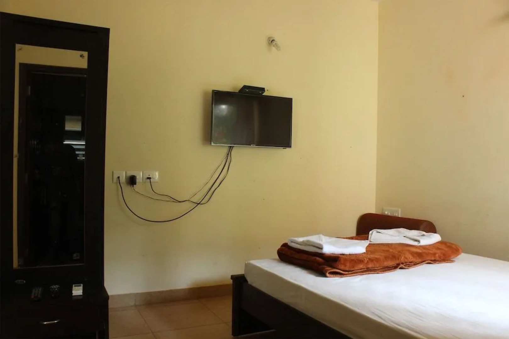 OYO Home 9166 Studio with Pool near Baga