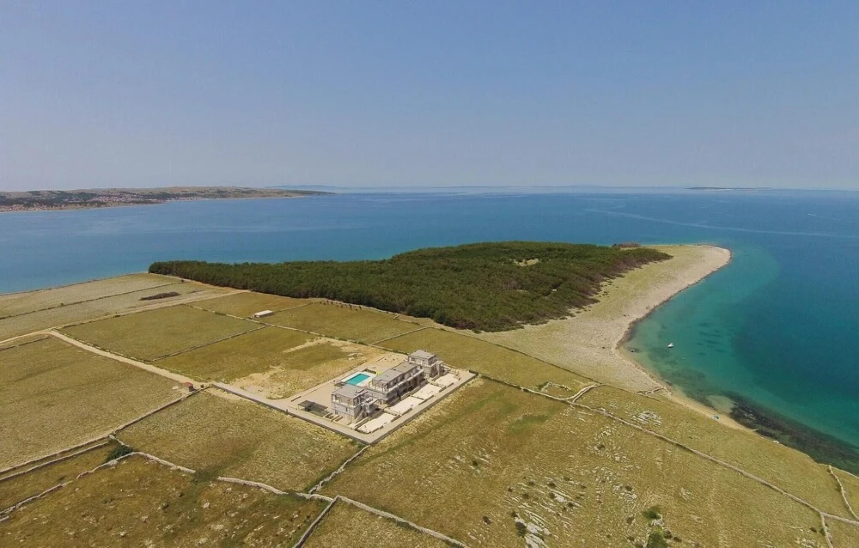 Awesome Home in Povljana With Wifi and 1 Bedrooms