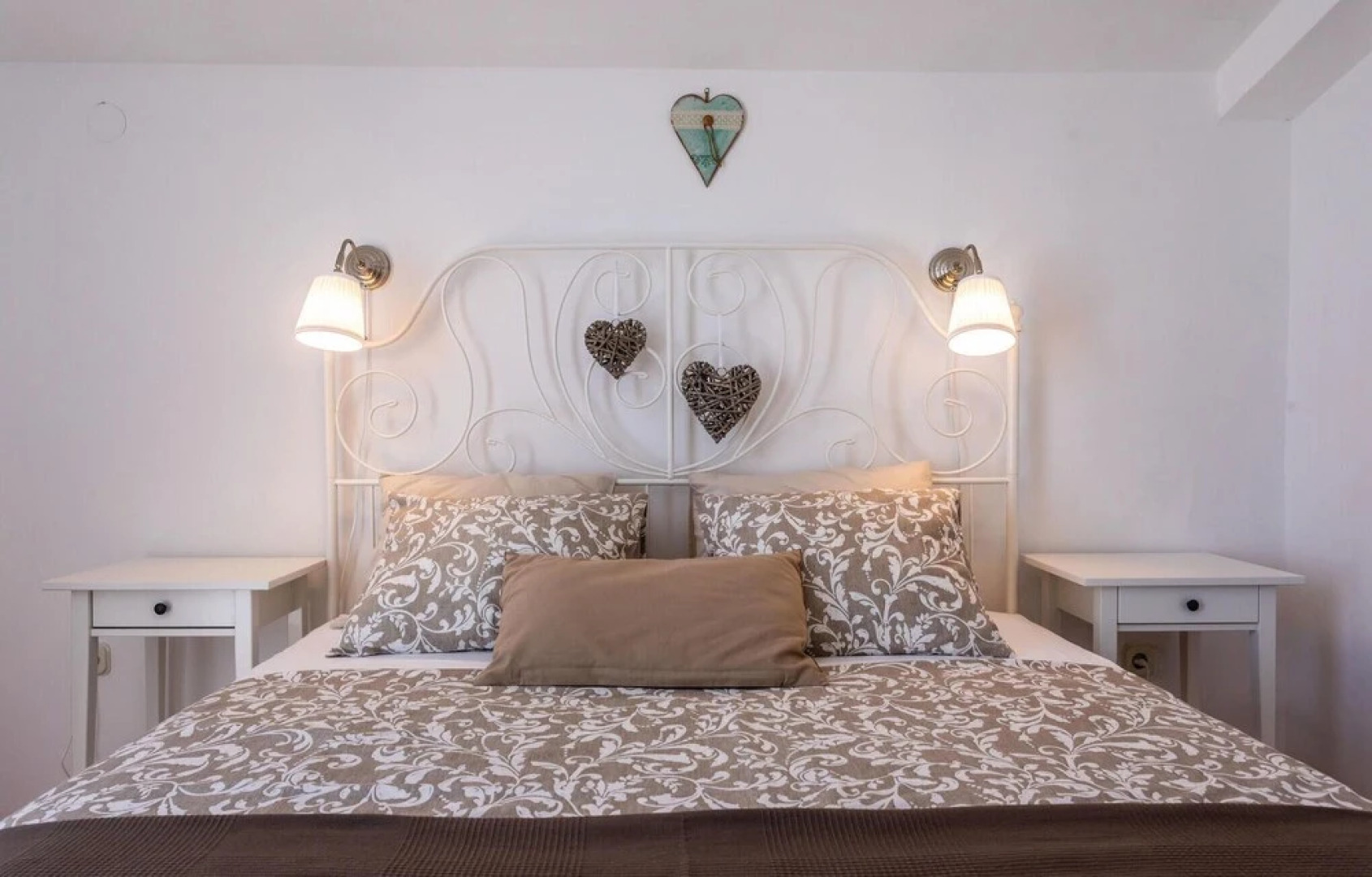 Stunning Home in Kornic With 3 Bedrooms, Wifi and Outdoor Swimming Pool