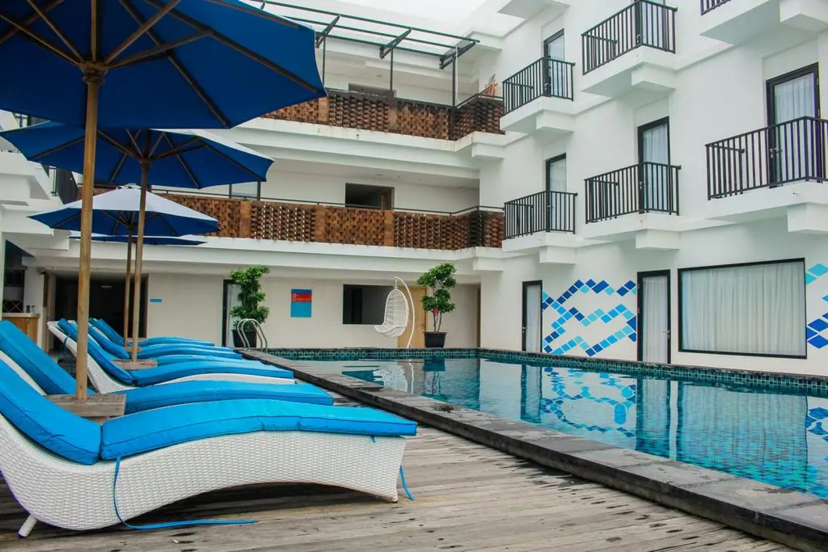 Swiss-Belcourt Lombok