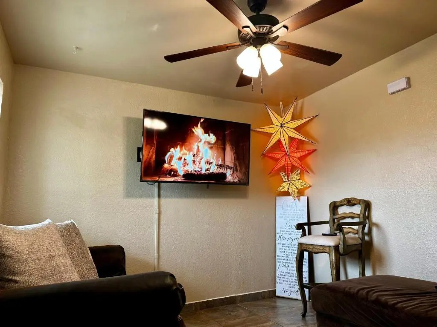 The Rustic @ Paseo de Encinal Drive