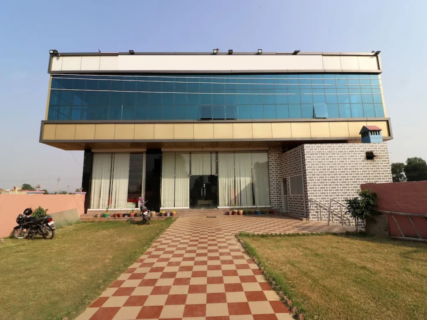 Jyoti Hotel By OYO Rooms