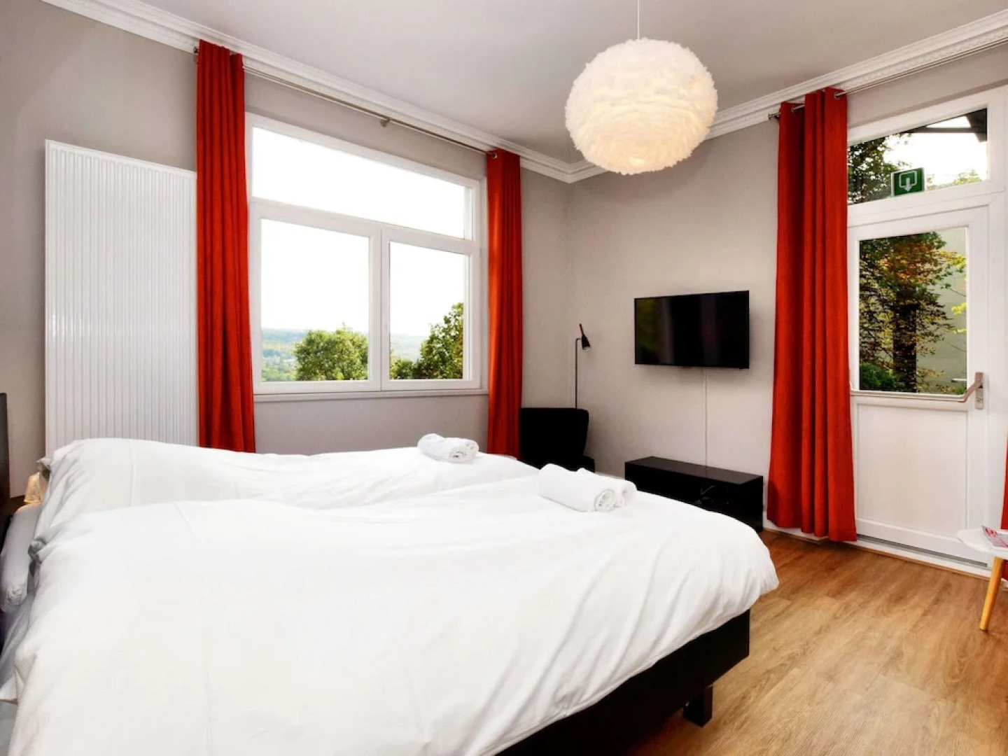 Affluent Holiday Home in Spa with Hot Tub, Garden, Sauna