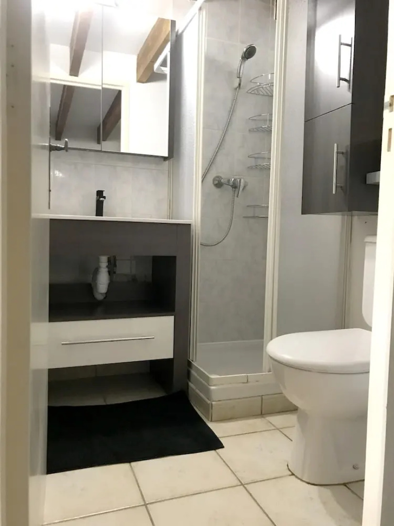 House With one Bedroom in Saint-martin-de-brômes, With Shared Pool and Enclosed Garden