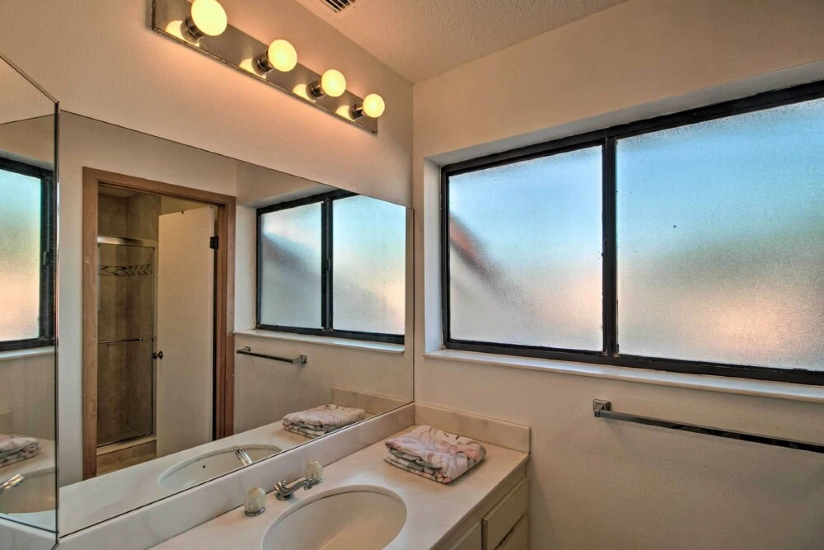 1 Mi to PGA Golf: Retreat w/ Pool in Palm Beach