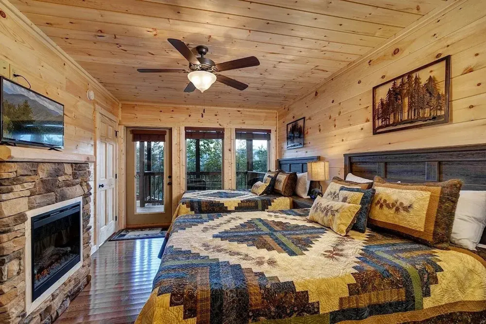 Majestic Mountain View - 4 Bedrooms, 4.5 Baths, Sleeps 12 4 Cabin by RedAwning