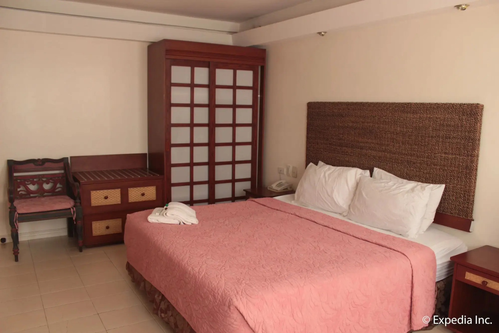 Wild Orchid Beach Resort