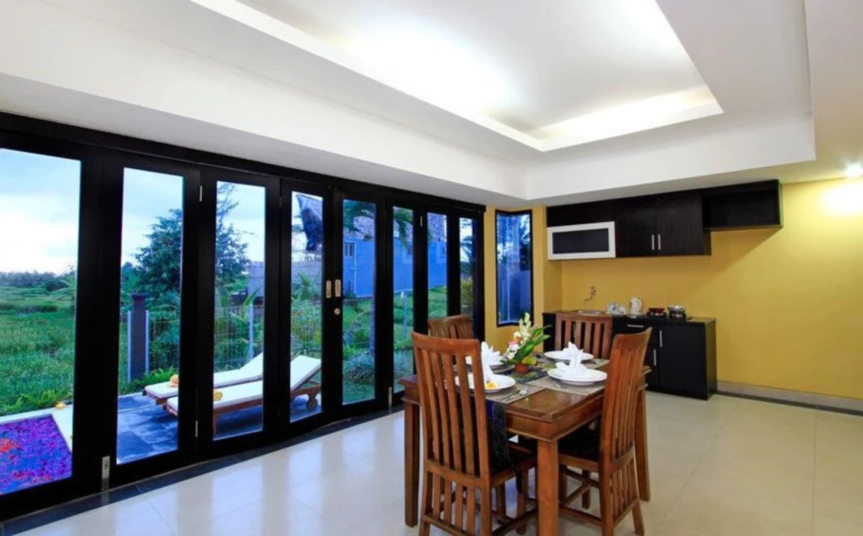 Pande Villas Spa & Restaurant