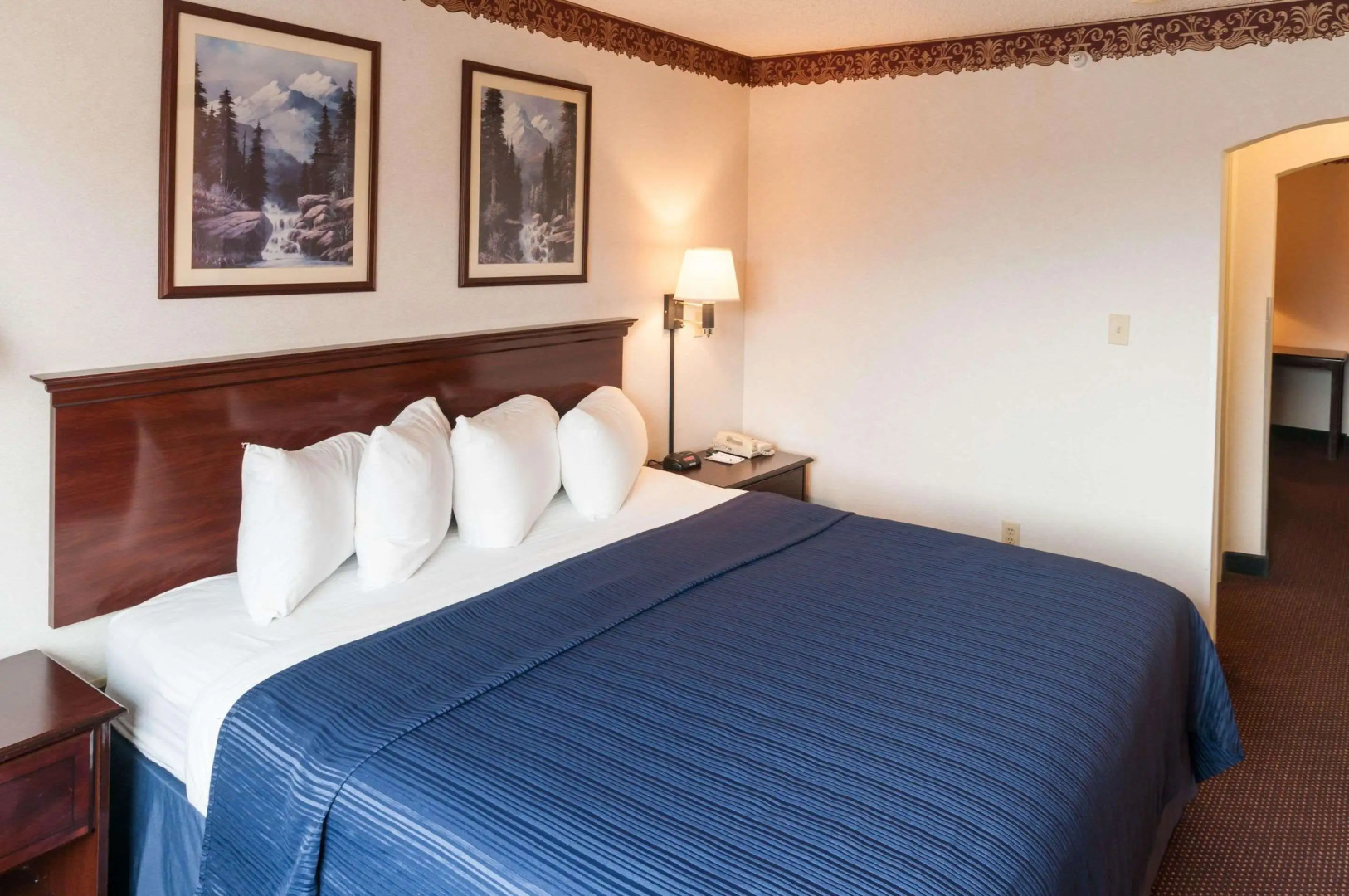 Quality Suites Albuquerque Airport