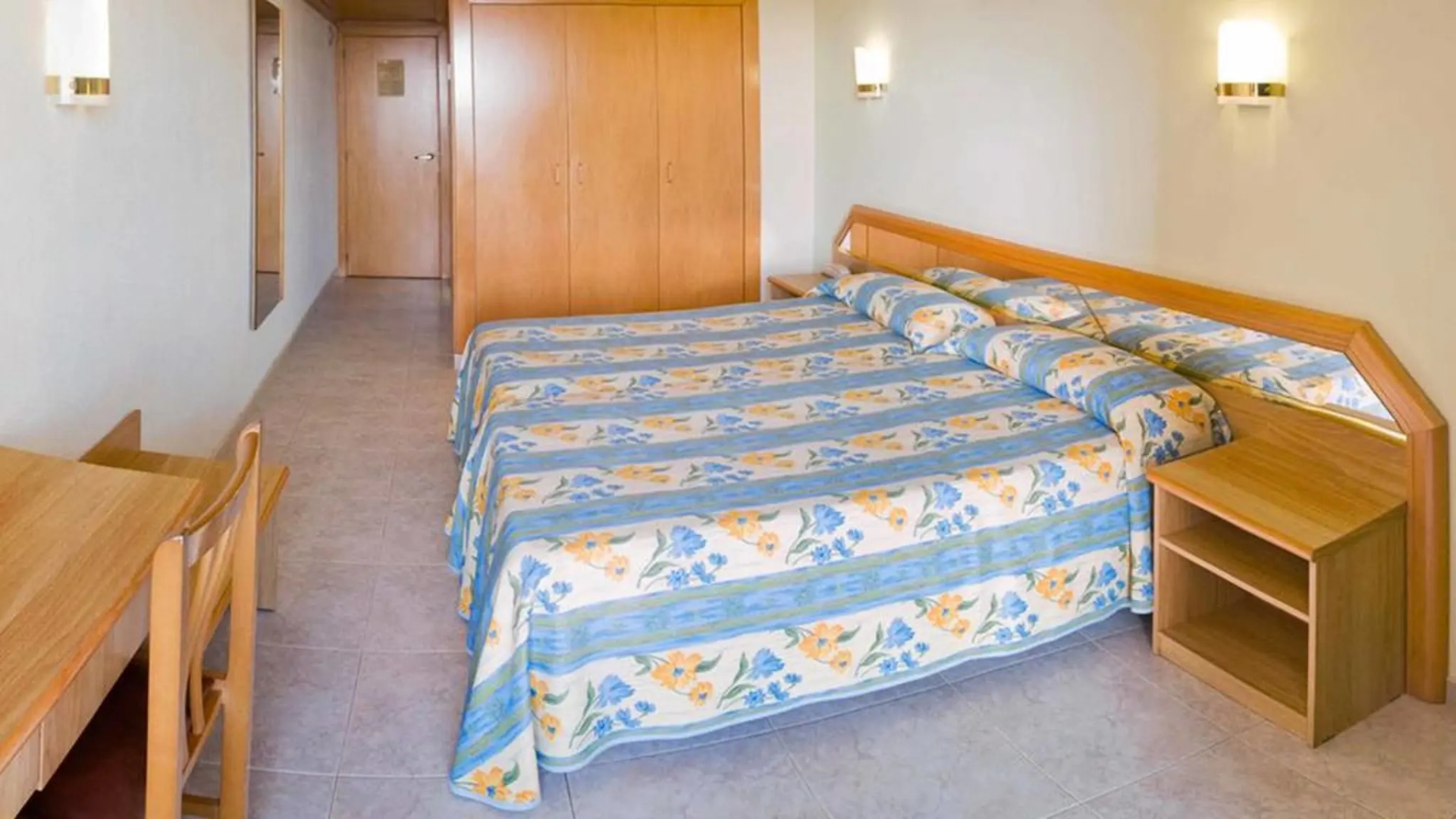 KAKTUS Hotel Volga