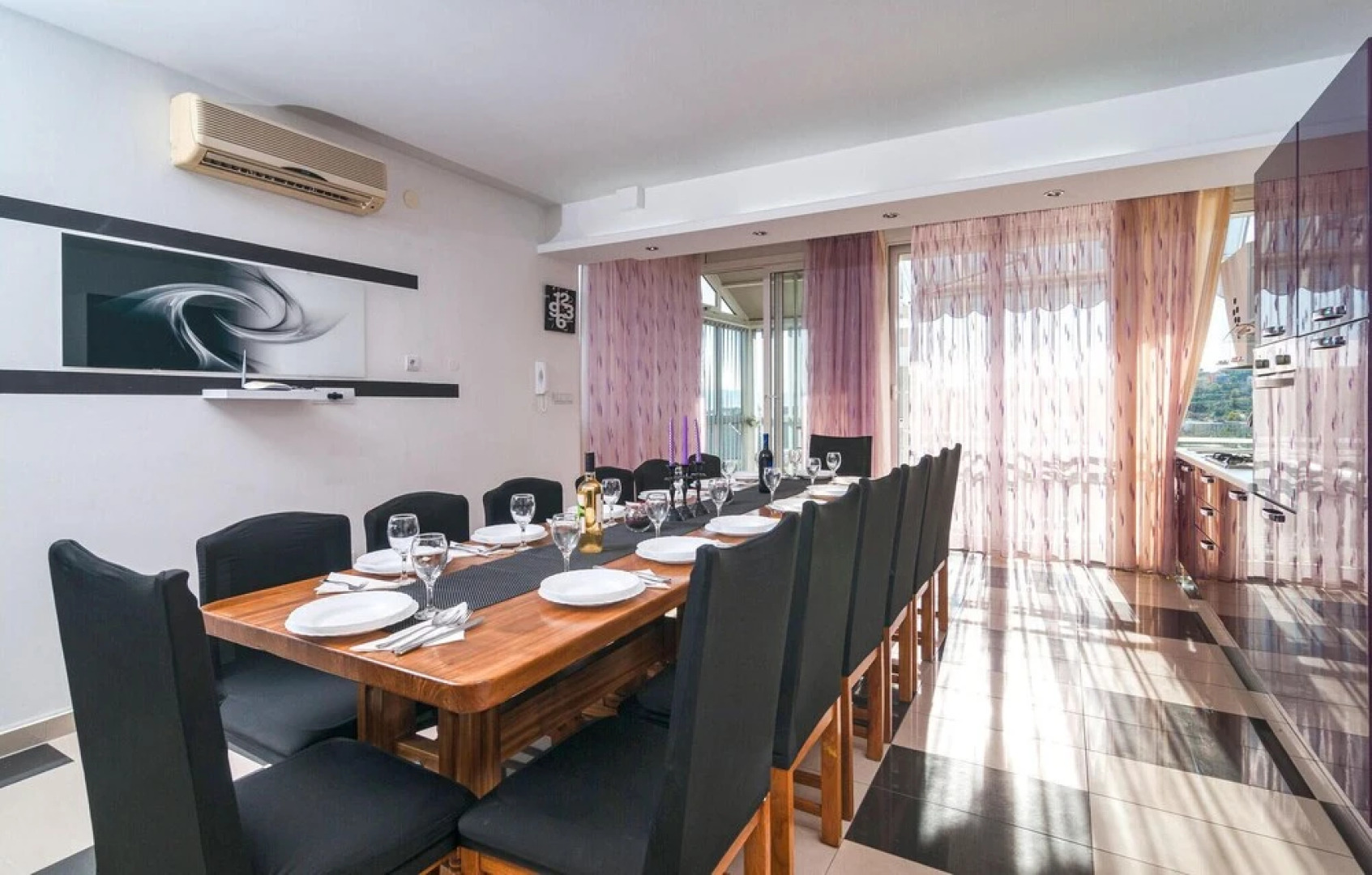 Stunning Home in Zrnovnica With Wifi and 6 Bedrooms