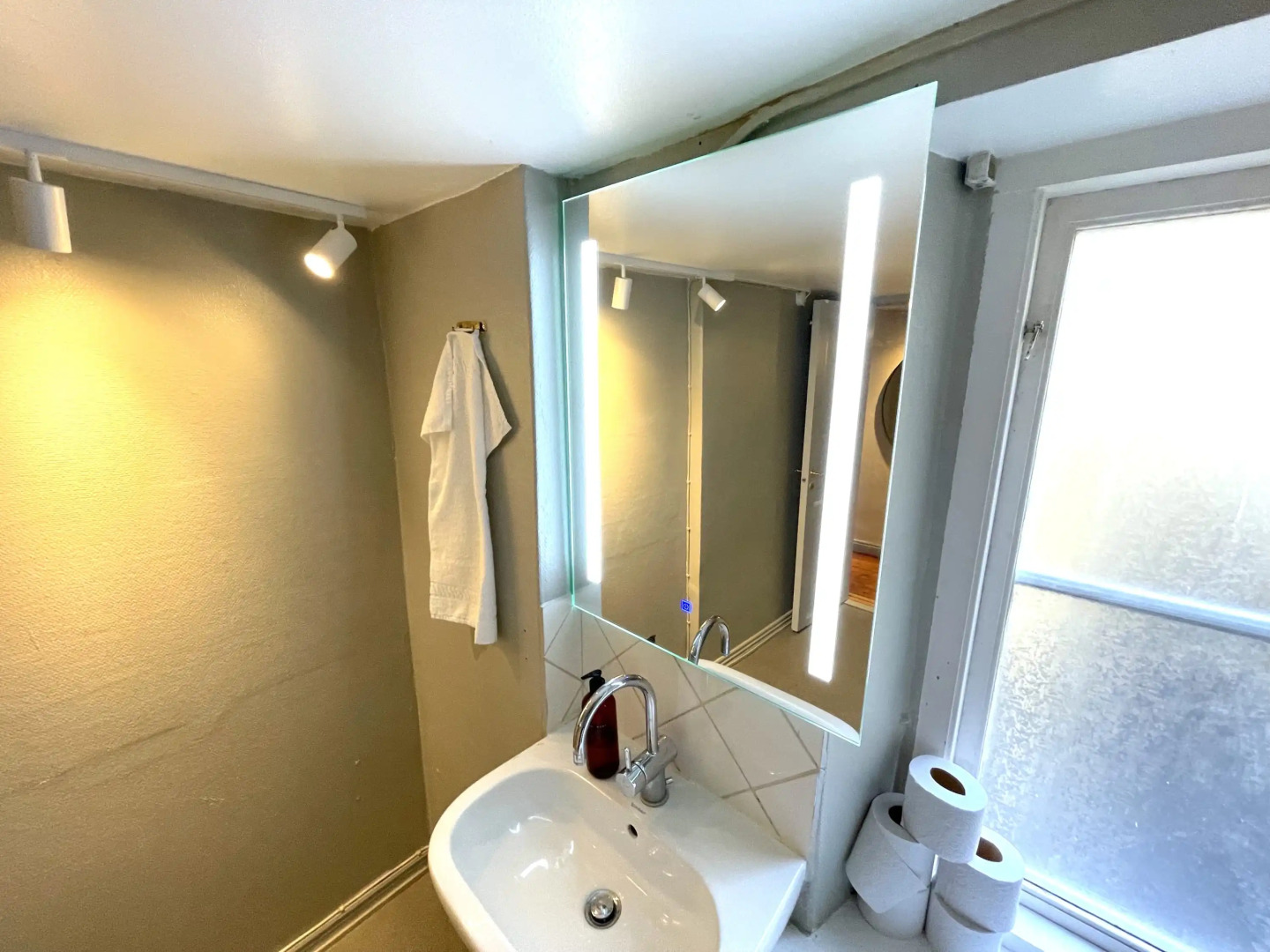 ★Balcony Apt. Central in Copenhagen, 50M to Metro★